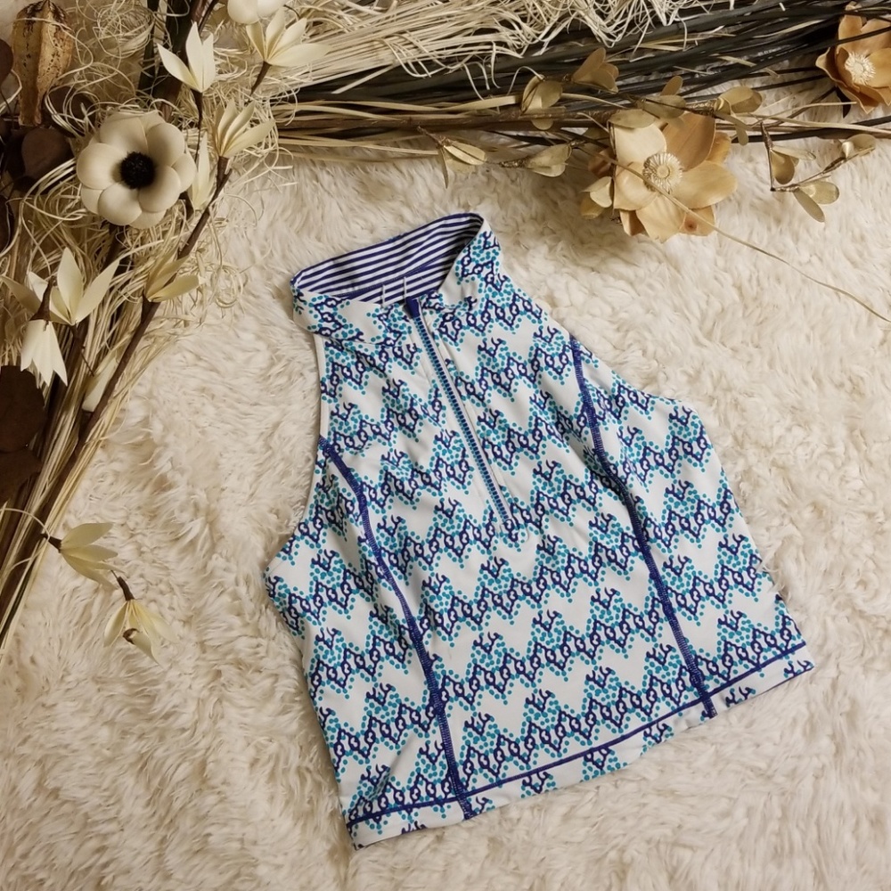 Vineyard Vines Geowave Print Reversible Rashguard